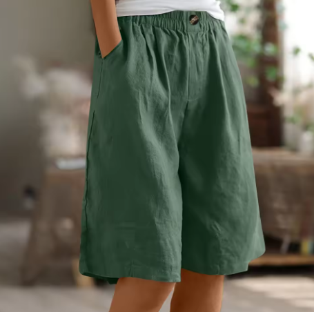 Chris – loose shorts