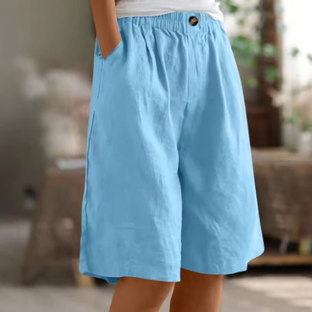 Chris – loose shorts