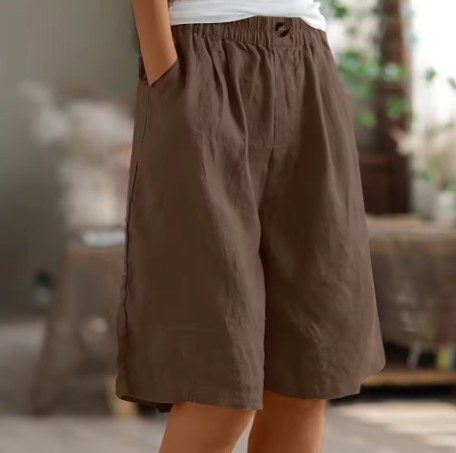 Chris – loose shorts
