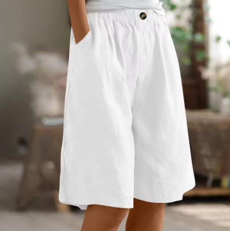 Chris – loose shorts
