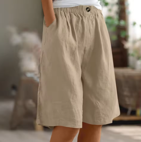 Chris – loose shorts